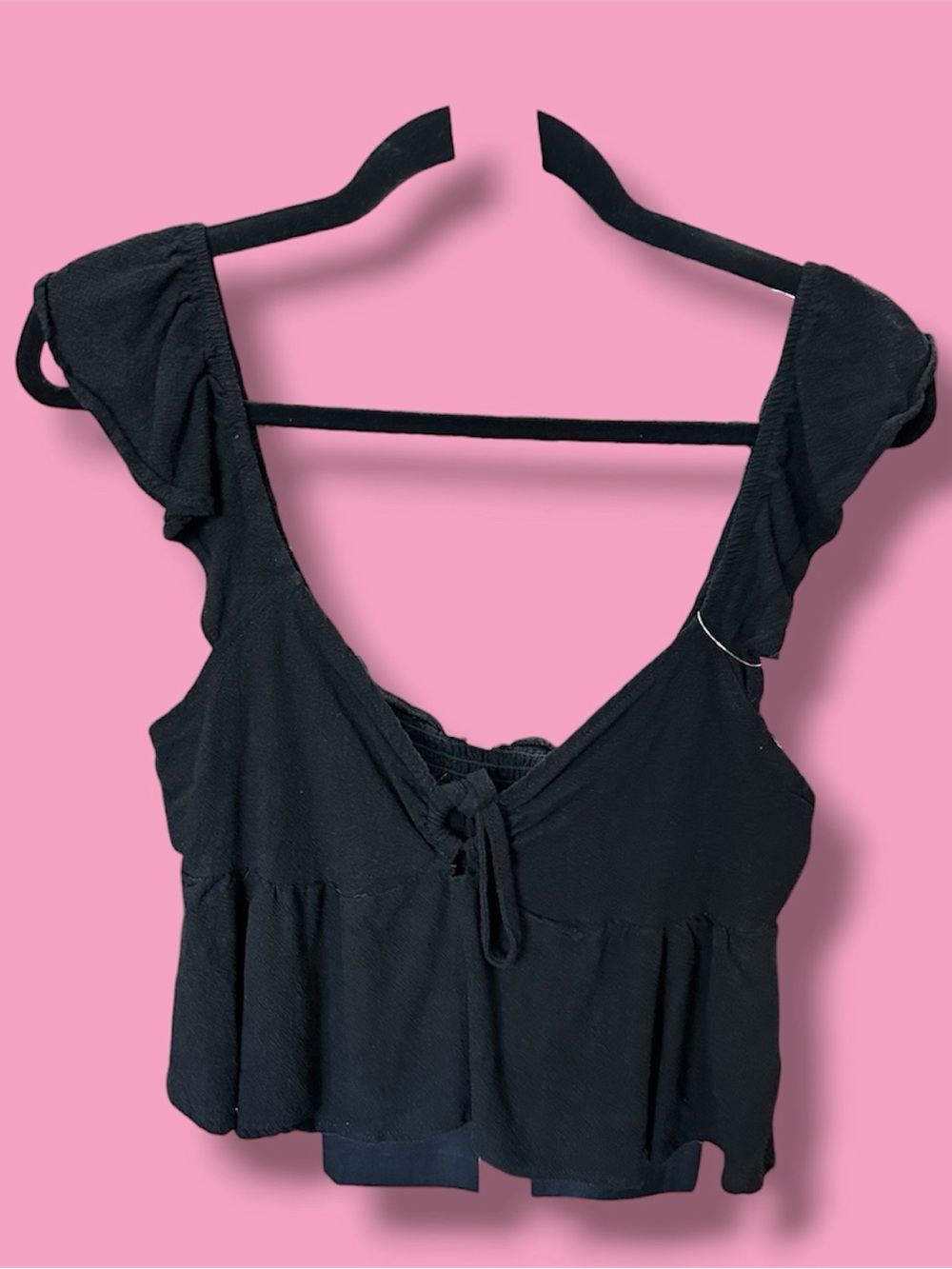 La Hearts Black Ruffle Tie-Front Crop Top